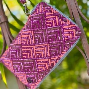 Maaji *RARE* Large Zippered Wallet Card Holder Wristlet